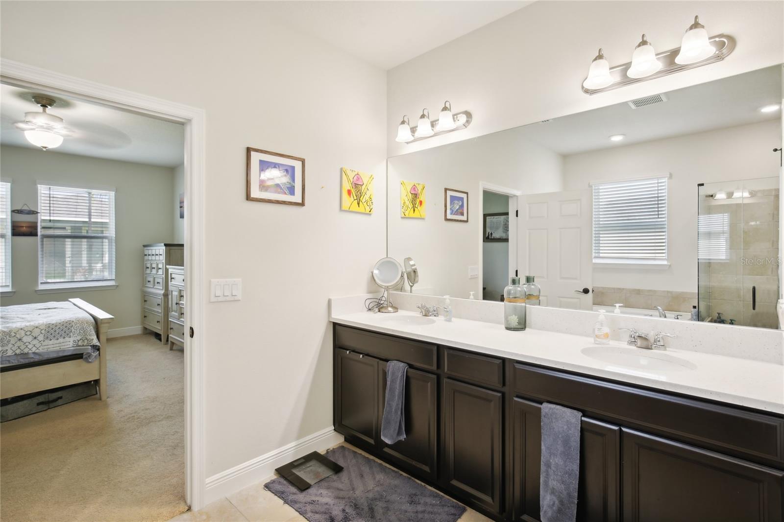 Image 19 of 49 For 6240 Sea Air Drive