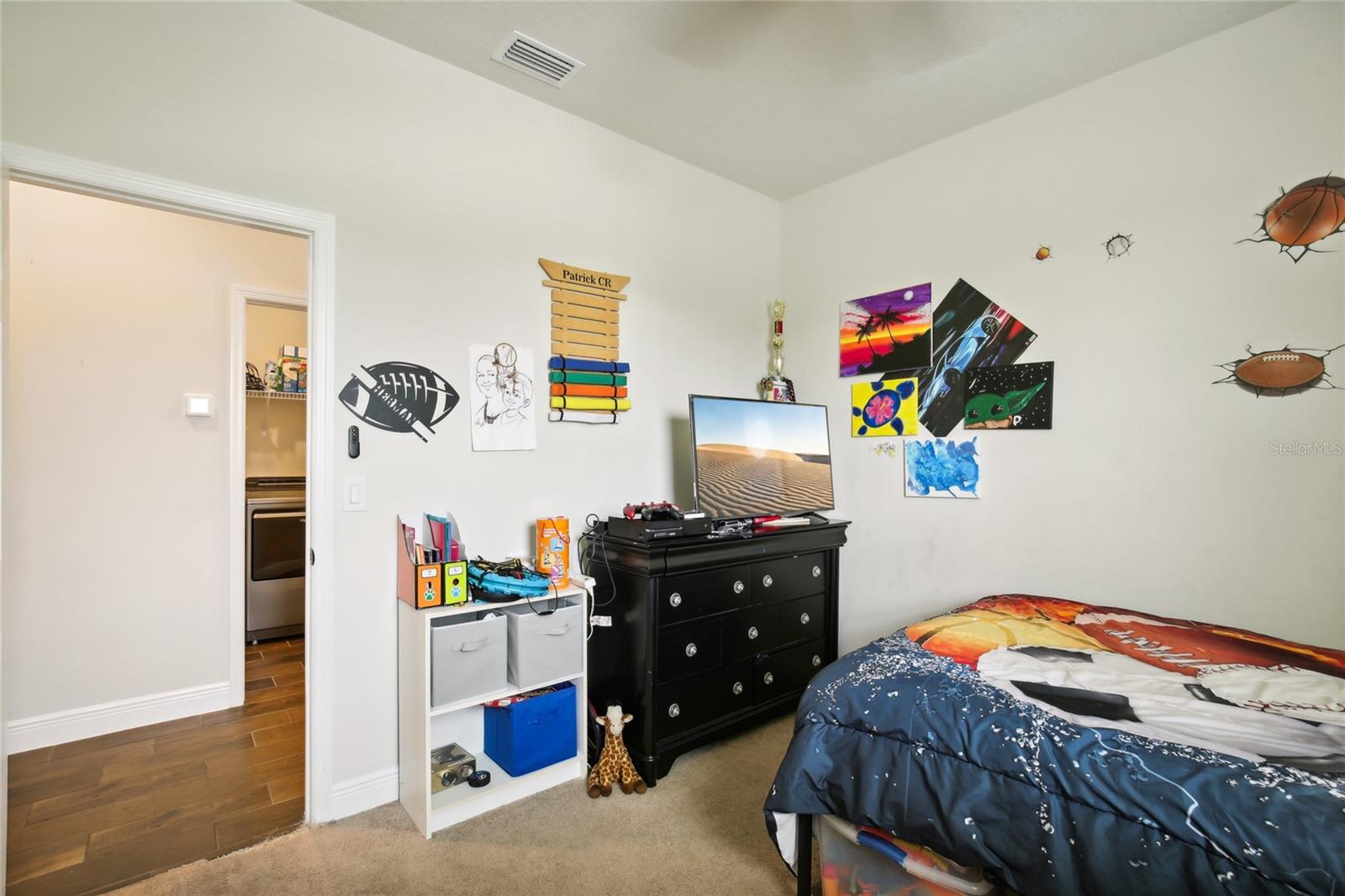 Image 22 of 49 For 6240 Sea Air Drive