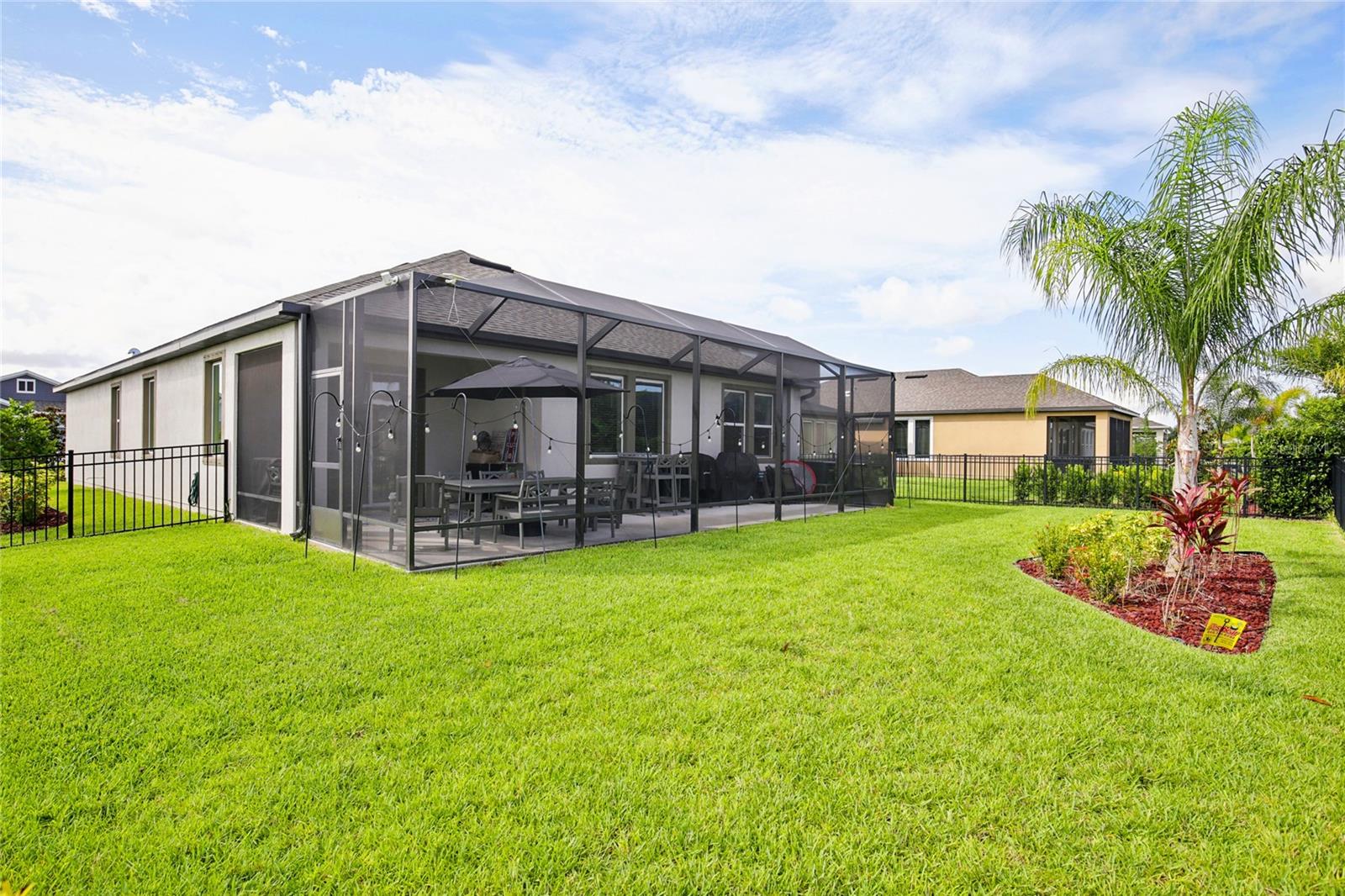 Image 33 of 49 For 6240 Sea Air Drive