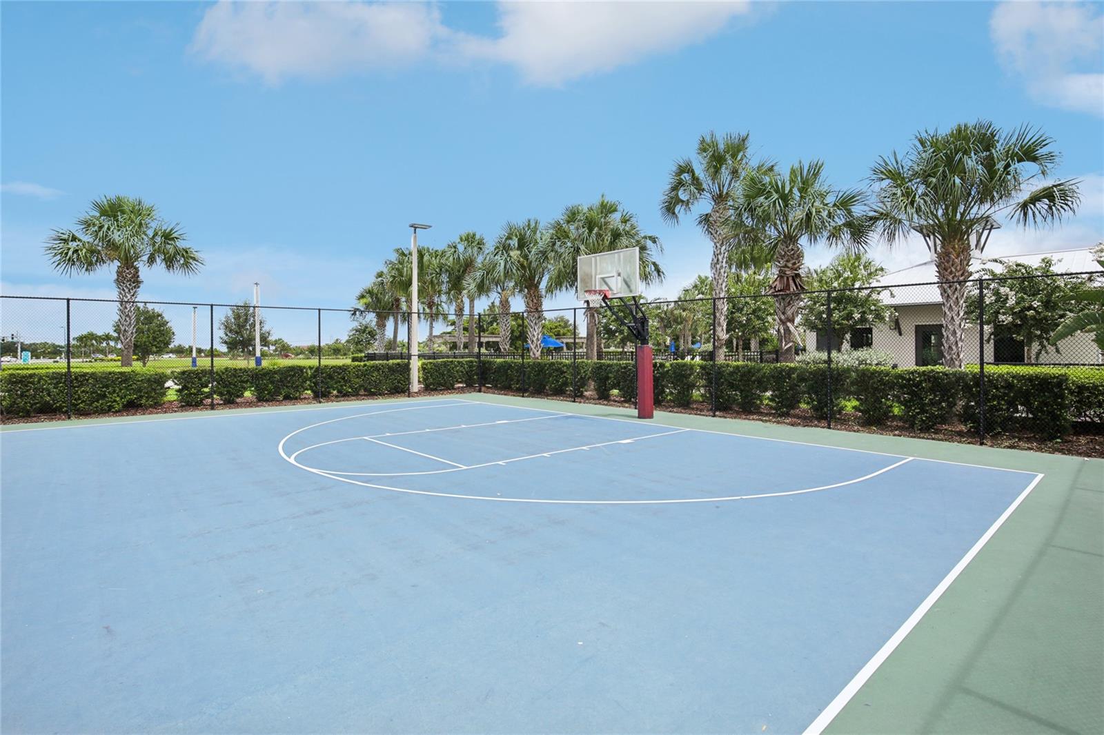 Image 37 of 49 For 6240 Sea Air Drive