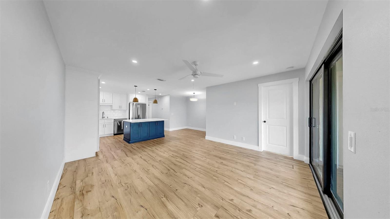 Image 7 of 37 For 662 Yardarm Drive