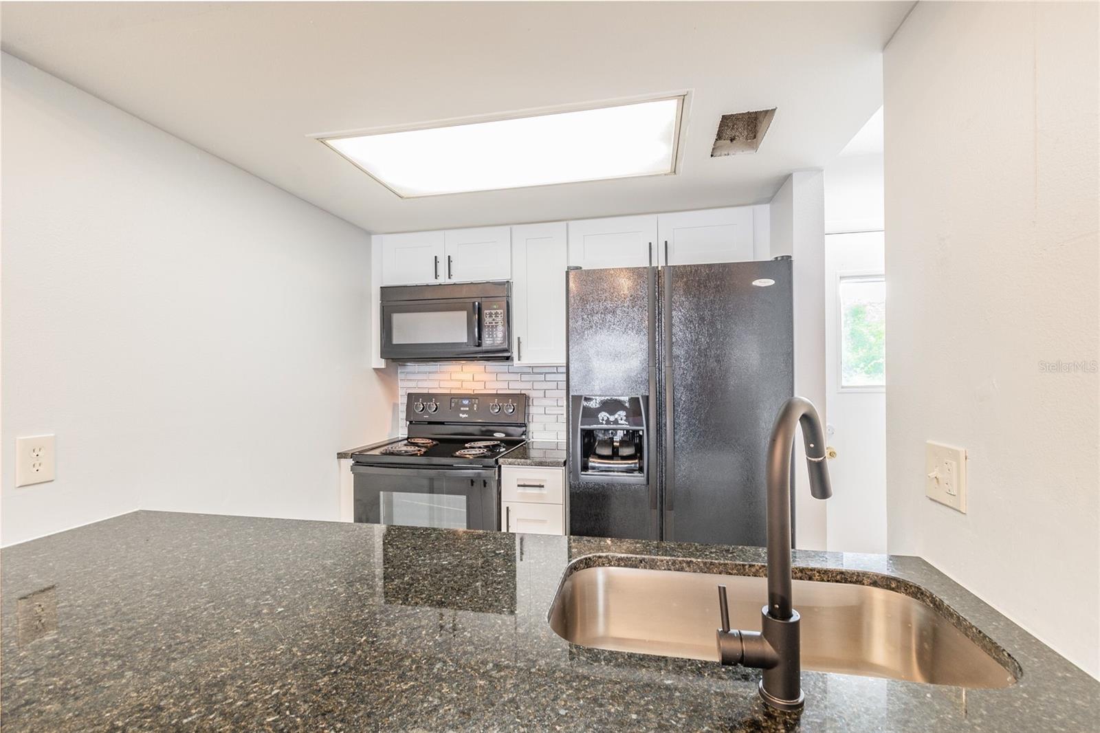 Image 10 of 30 For 4907 Mcelroy Avenue H209