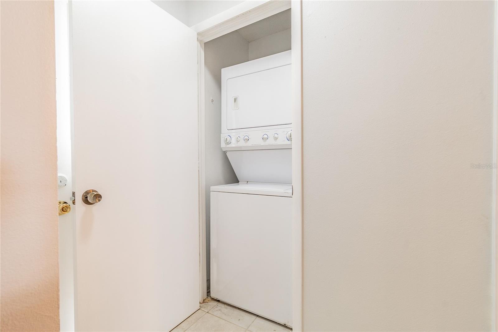 Image 24 of 30 For 4907 Mcelroy Avenue H209
