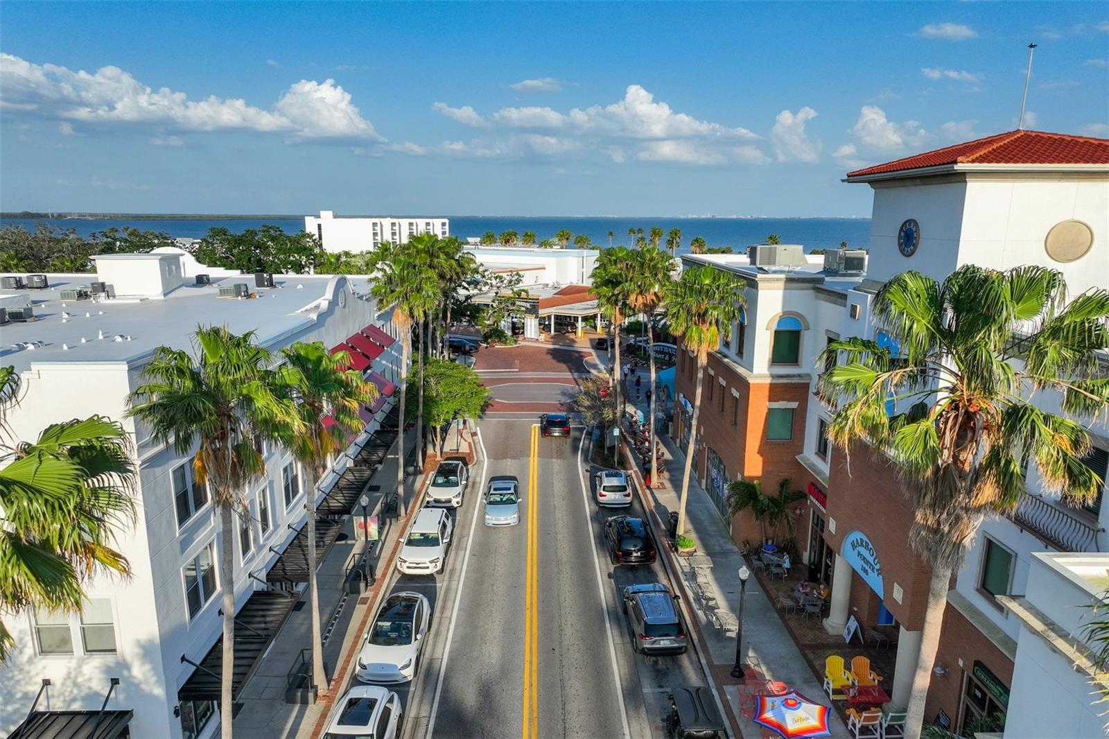 Listing photo id 35 for 201 4th Avenue S