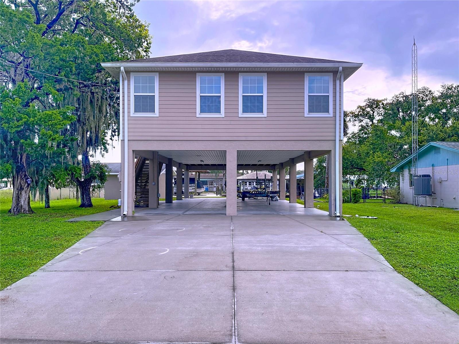 Listing photo id 14 for 3911 Nokomis Point