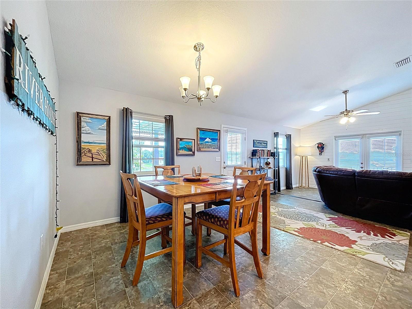 Listing photo id 22 for 3911 Nokomis Point