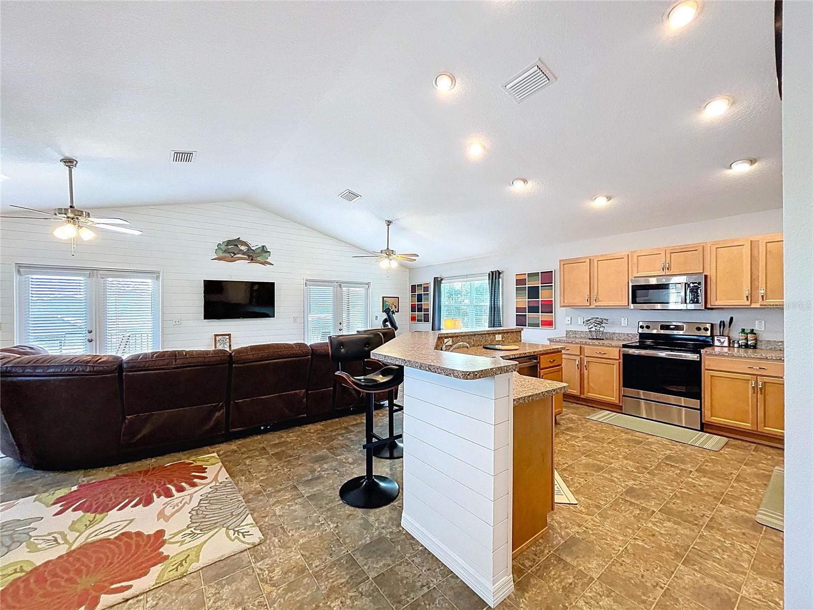 Listing photo id 24 for 3911 Nokomis Point