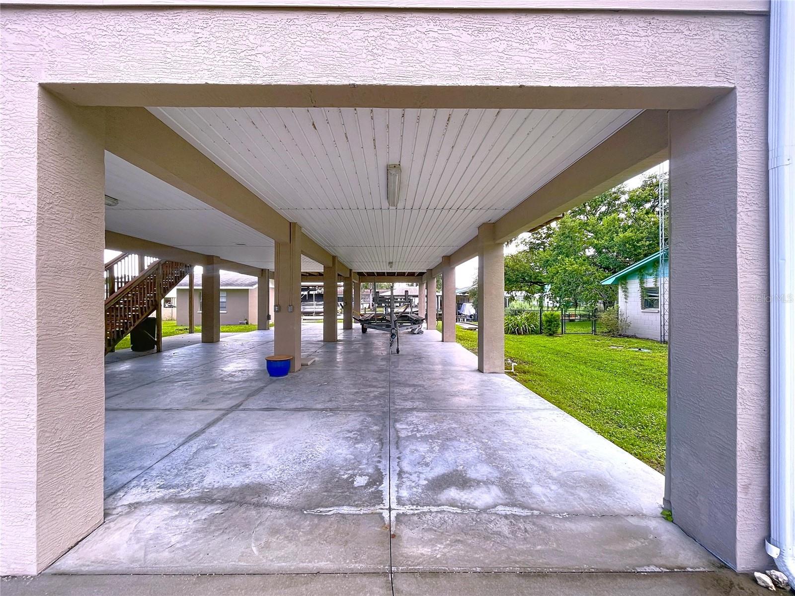 Listing photo id 57 for 3911 Nokomis Point