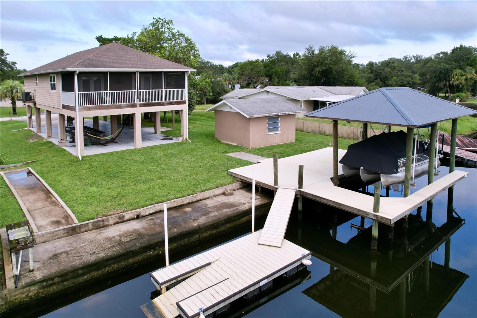 Listing photo id 4 for 3911 Nokomis Point