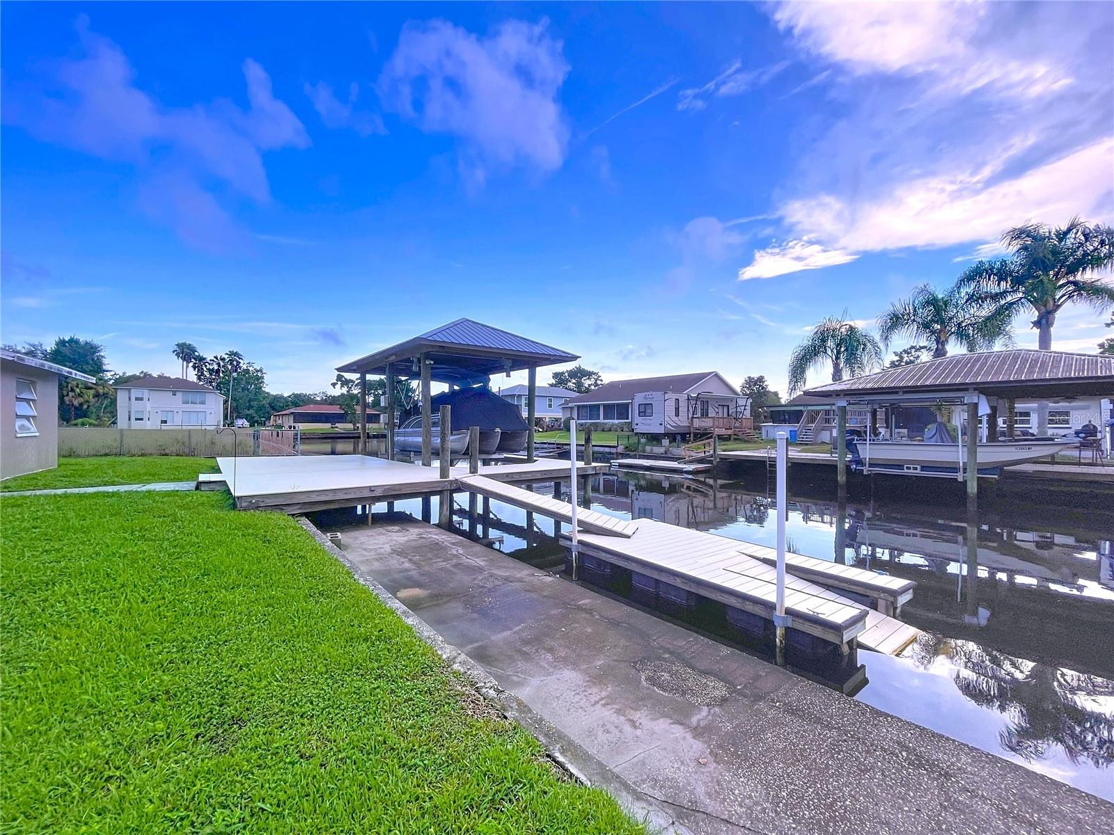 Listing photo id 65 for 3911 Nokomis Point
