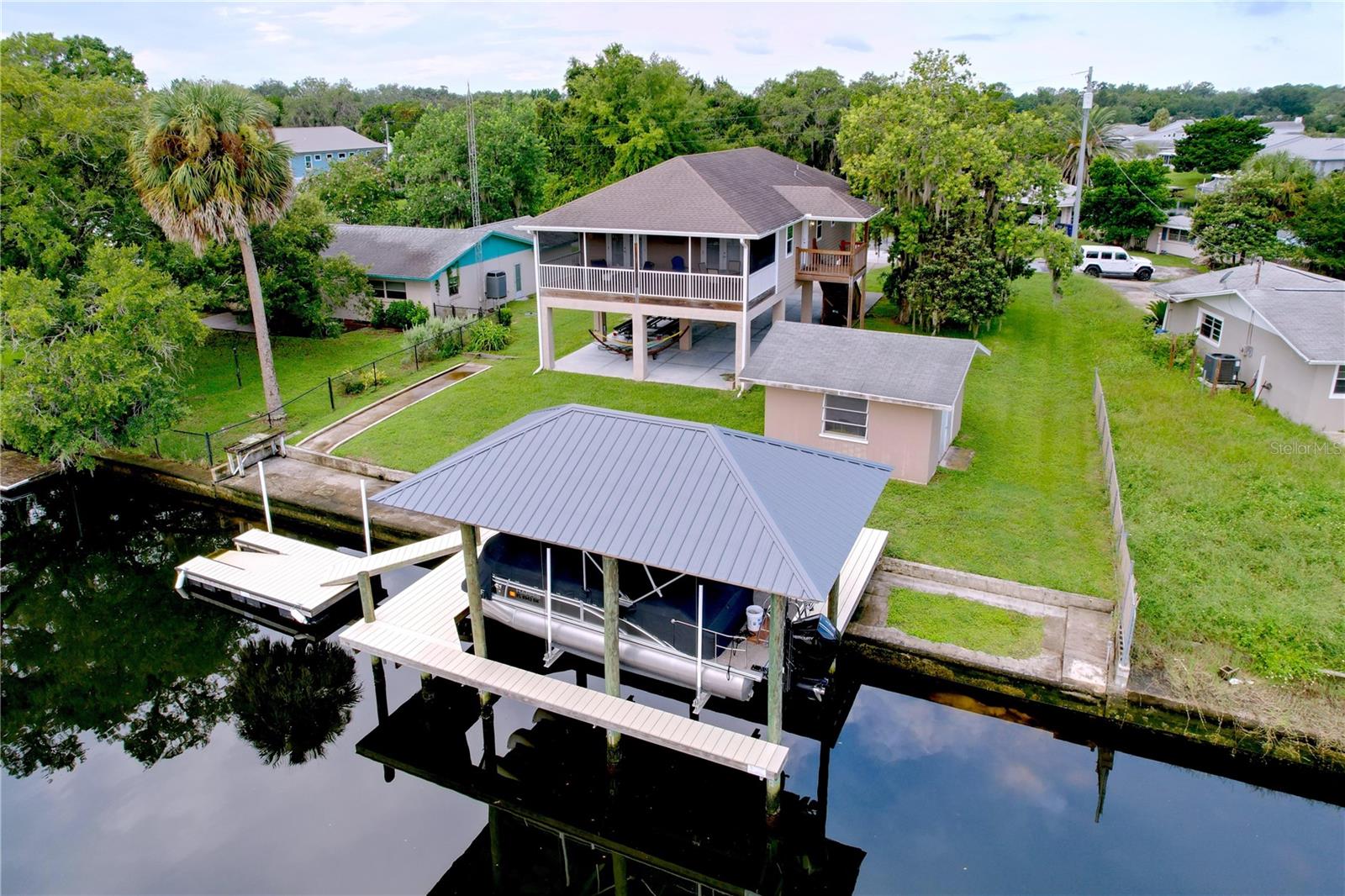 Listing photo id 67 for 3911 Nokomis Point