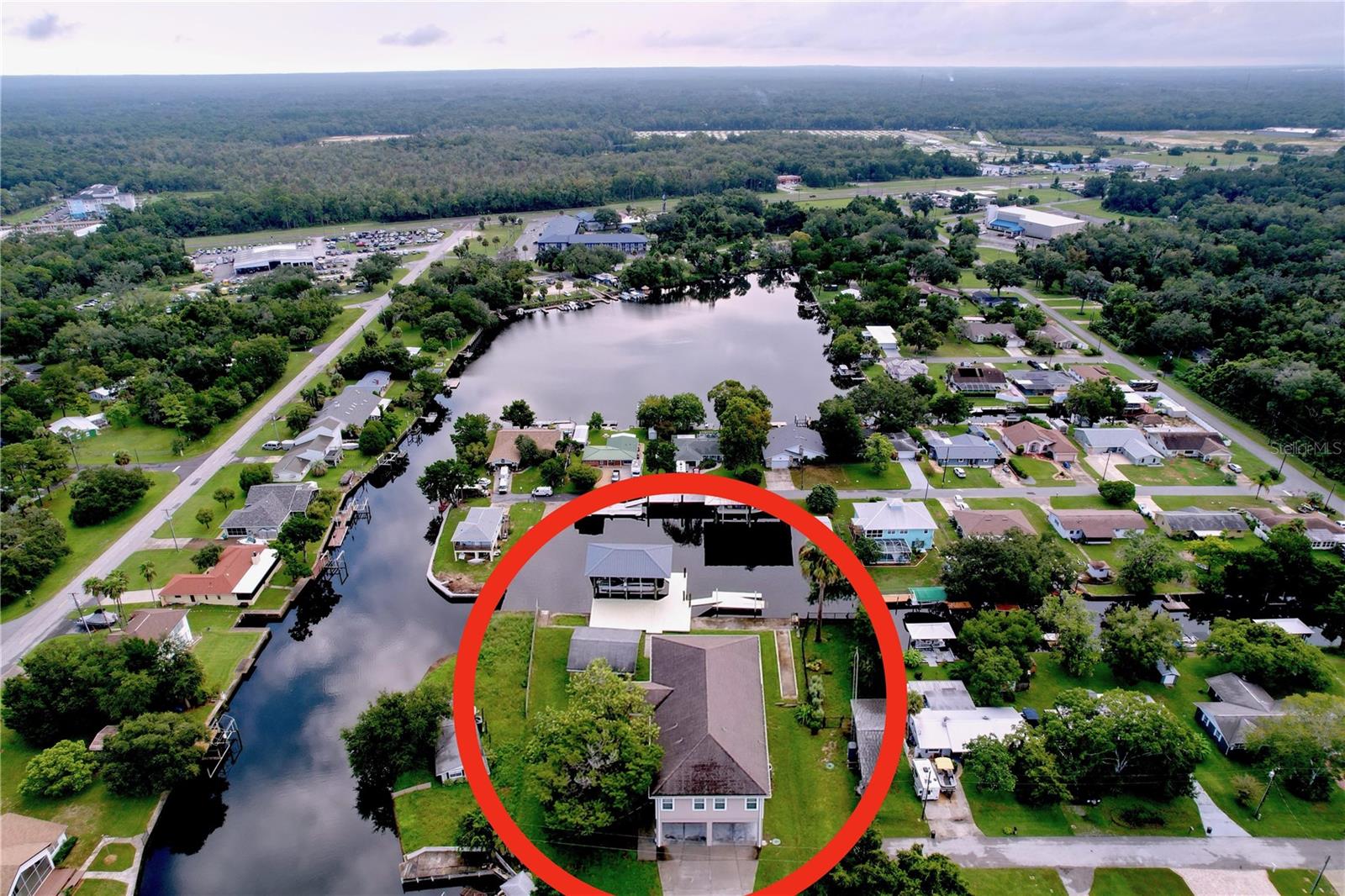 Listing photo id 68 for 3911 Nokomis Point