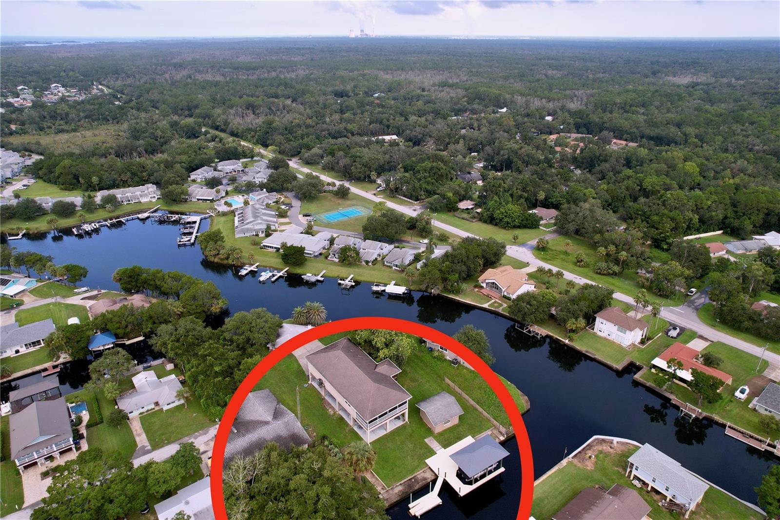 Listing photo id 70 for 3911 Nokomis Point