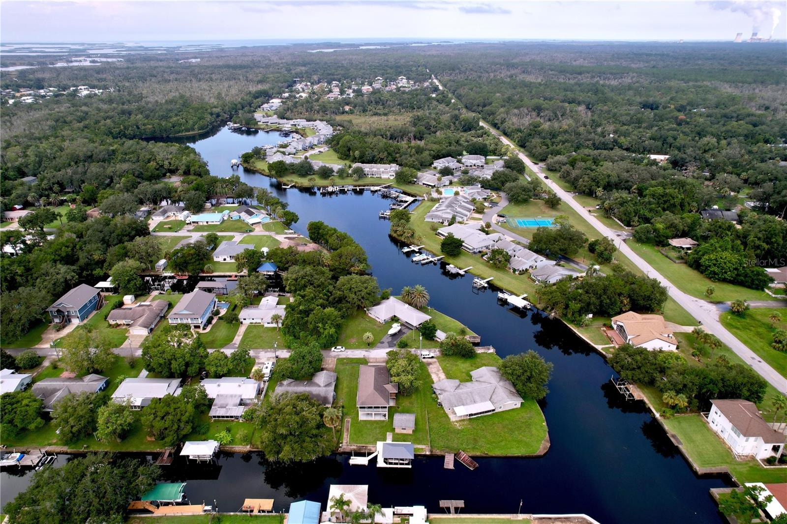 Listing photo id 79 for 3911 Nokomis Point