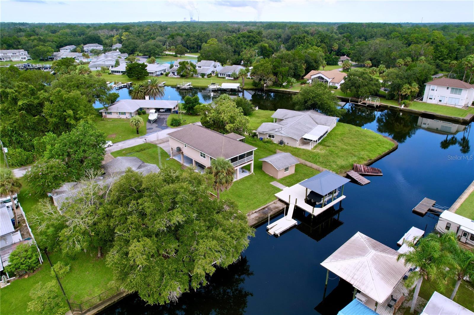 Listing photo id 84 for 3911 Nokomis Point