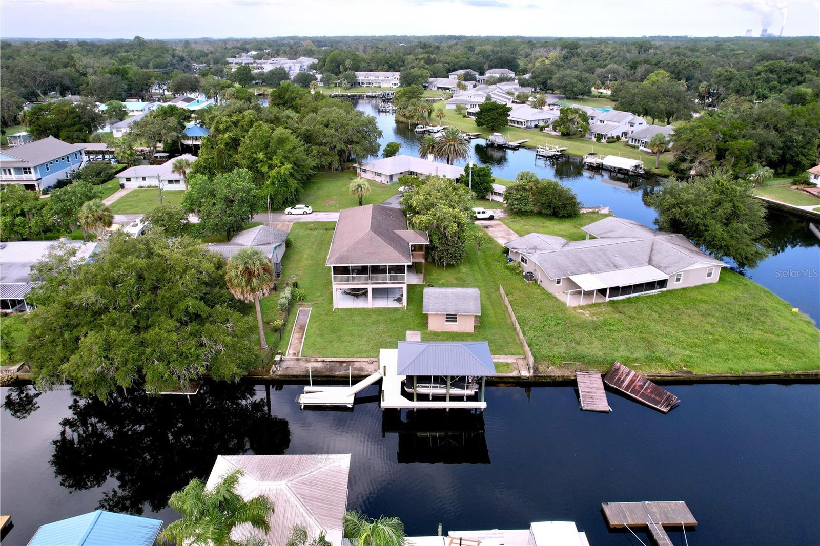Listing photo id 85 for 3911 Nokomis Point