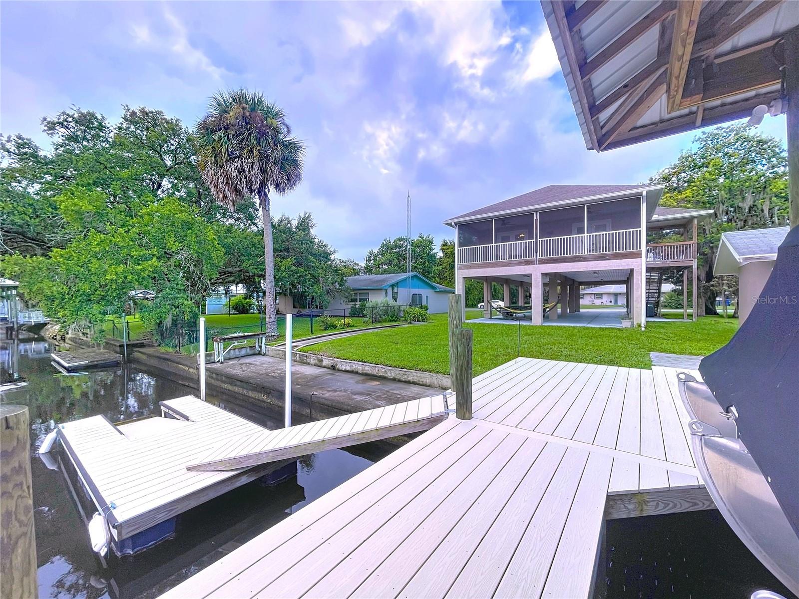 Listing photo id 7 for 3911 Nokomis Point