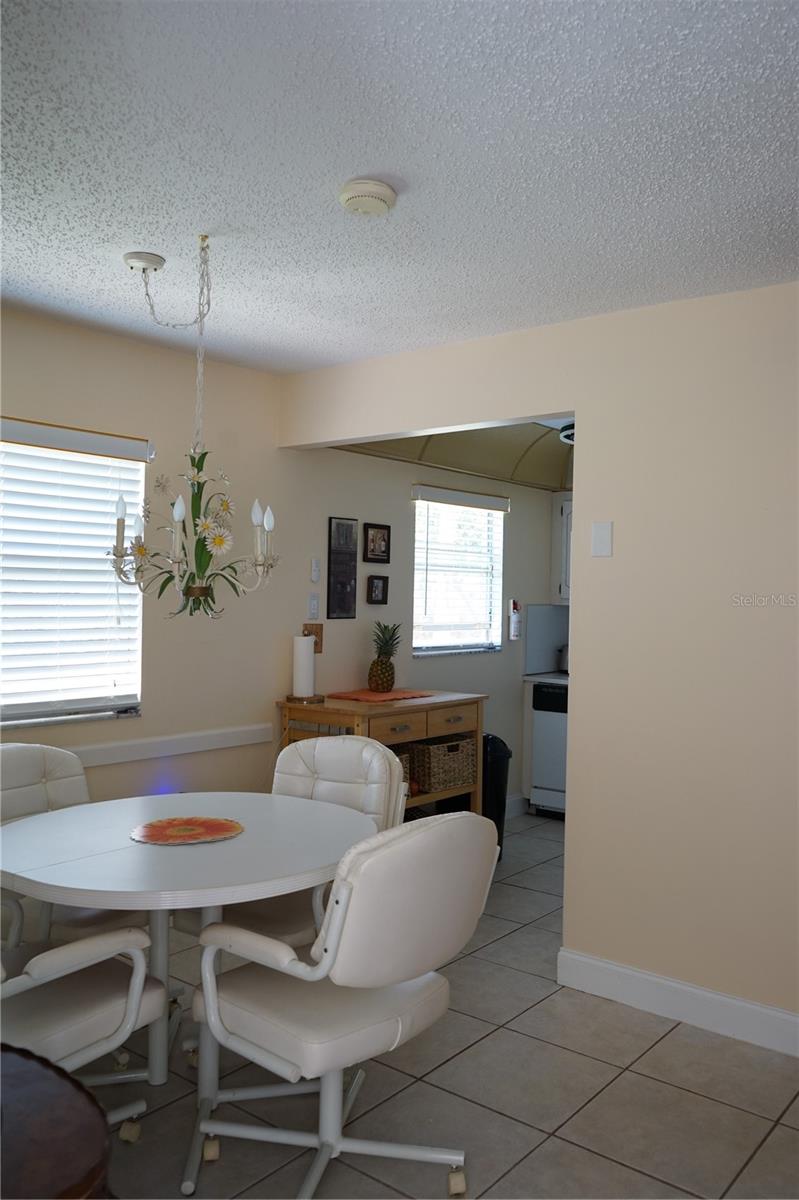 Image 6 of 18 For 201 Kings Boulevard 20