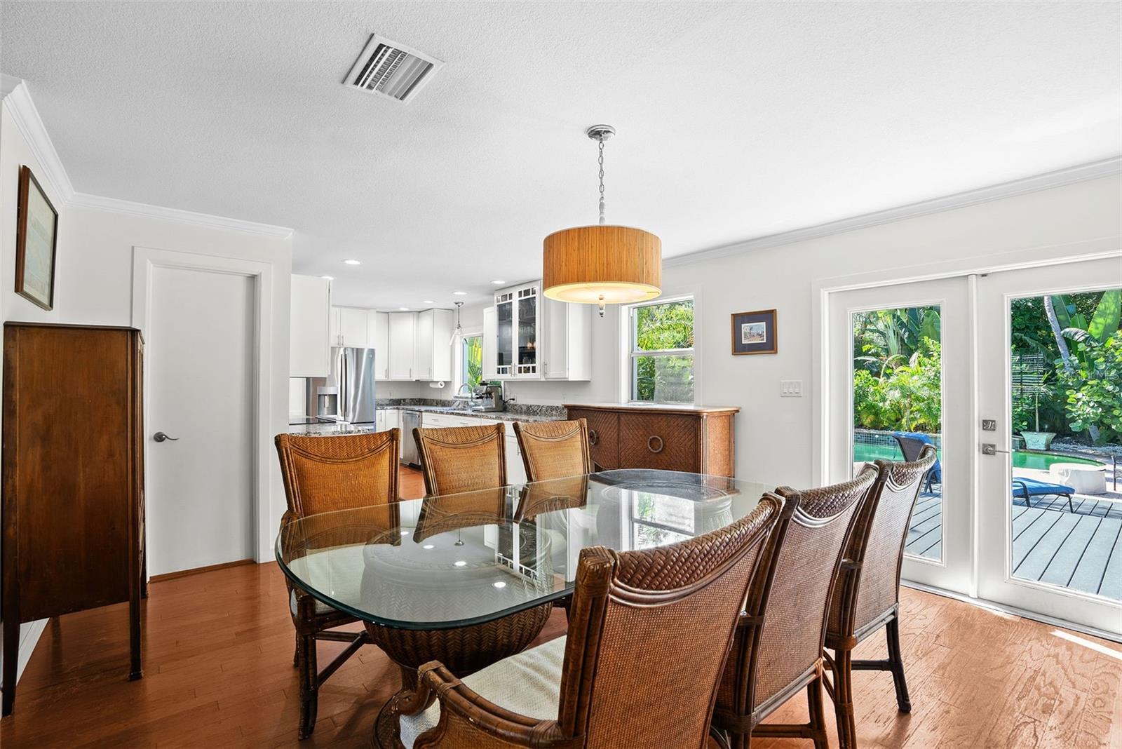 Image 12 of 47 For 3114 Knights Avenue