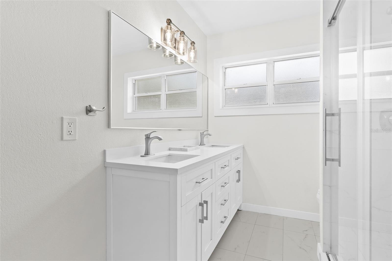 Image 30 of 47 For 3114 Knights Avenue