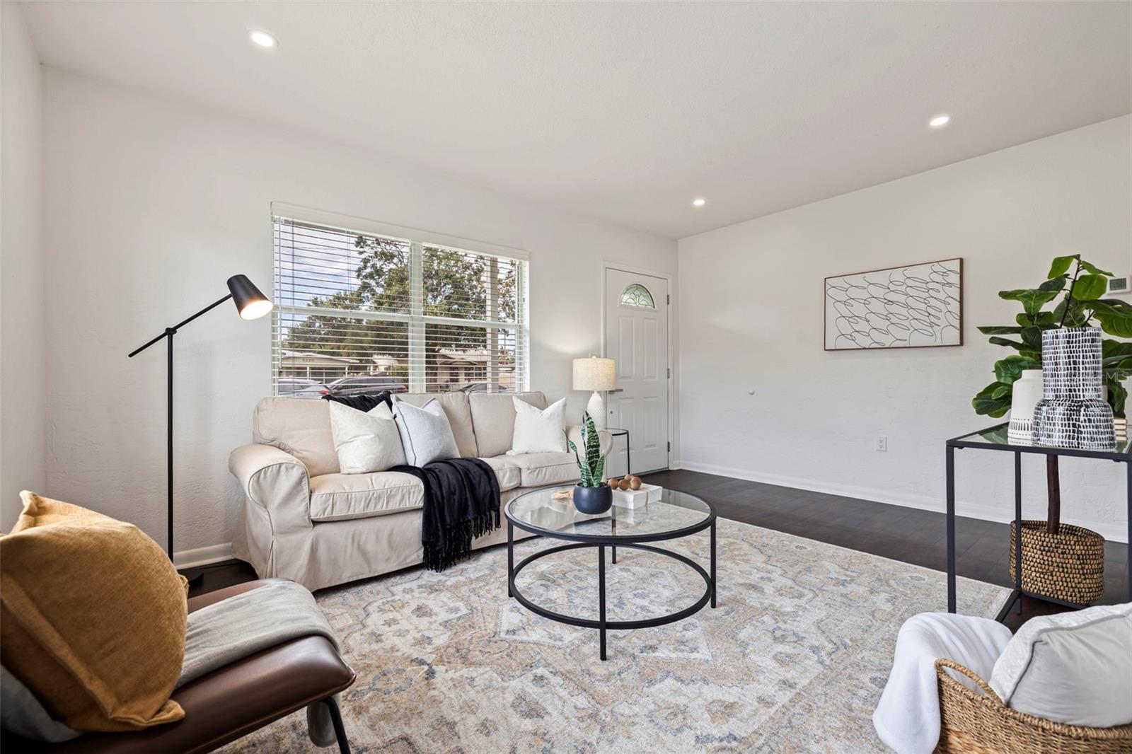 Image 6 of 29 For 5221 4th Avenue N