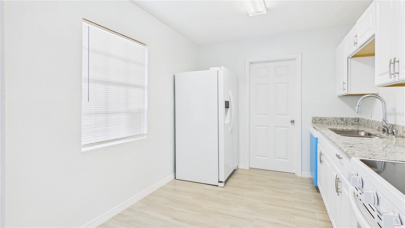 Image 5 of 18 For 4703 Murray Hill Drive