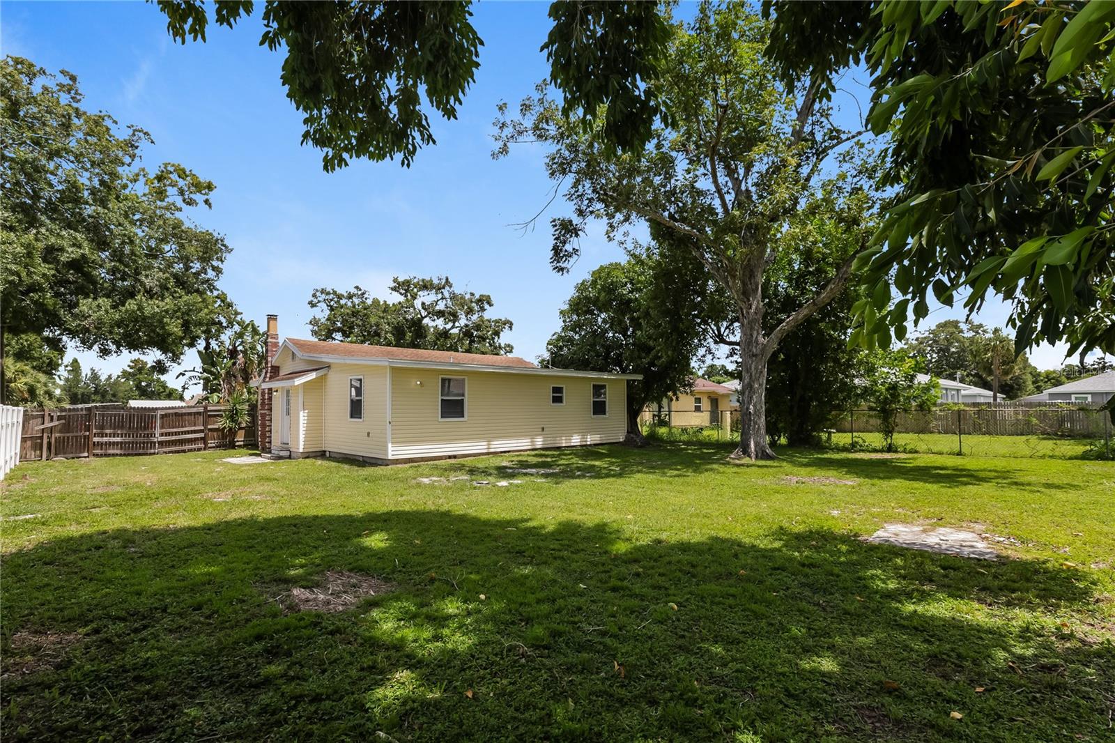 Image 15 of 16 For 4320 46th Avenue N