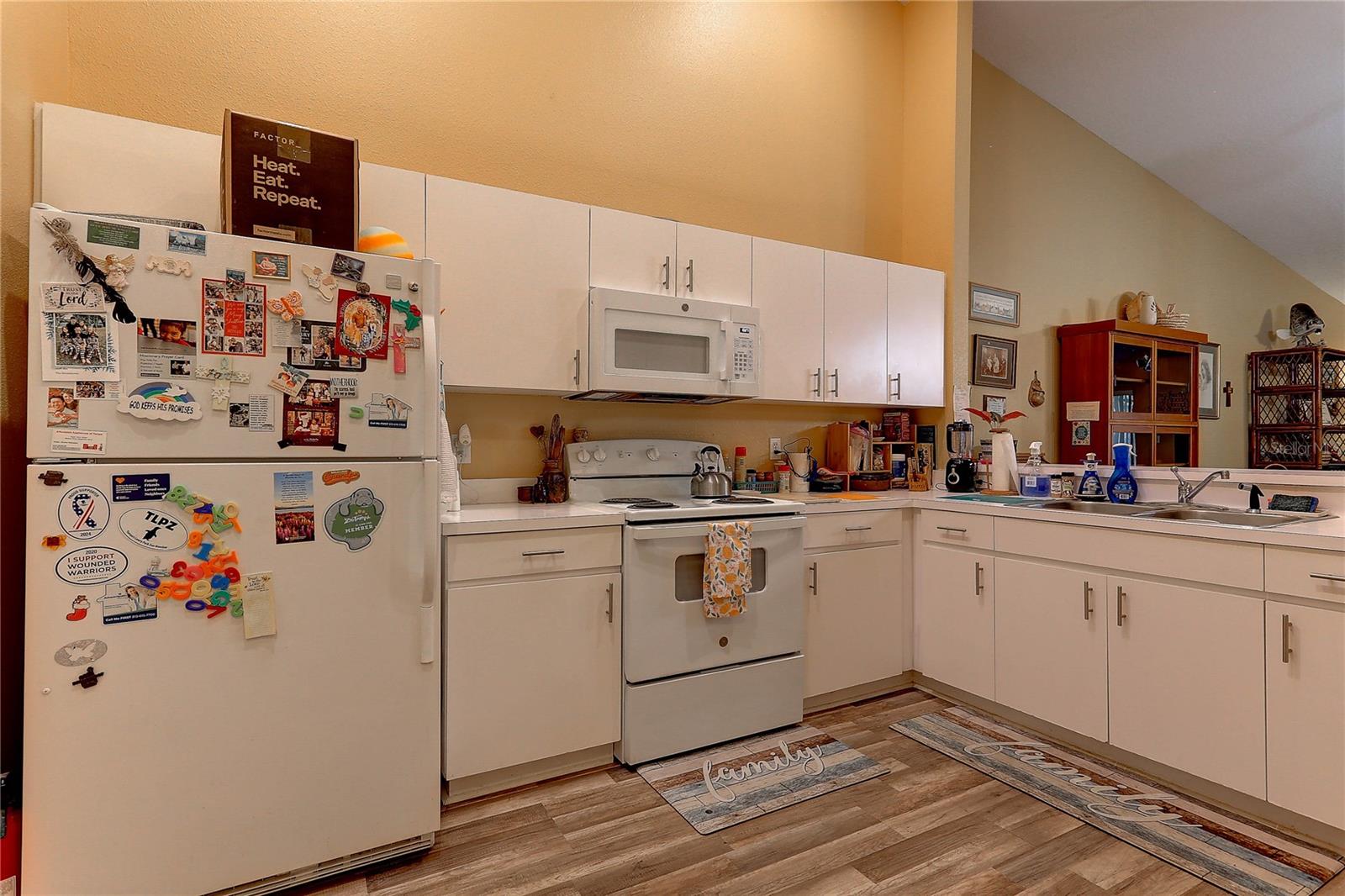 Image 12 of 28 For 8405 Terrace Meadows Court 8405