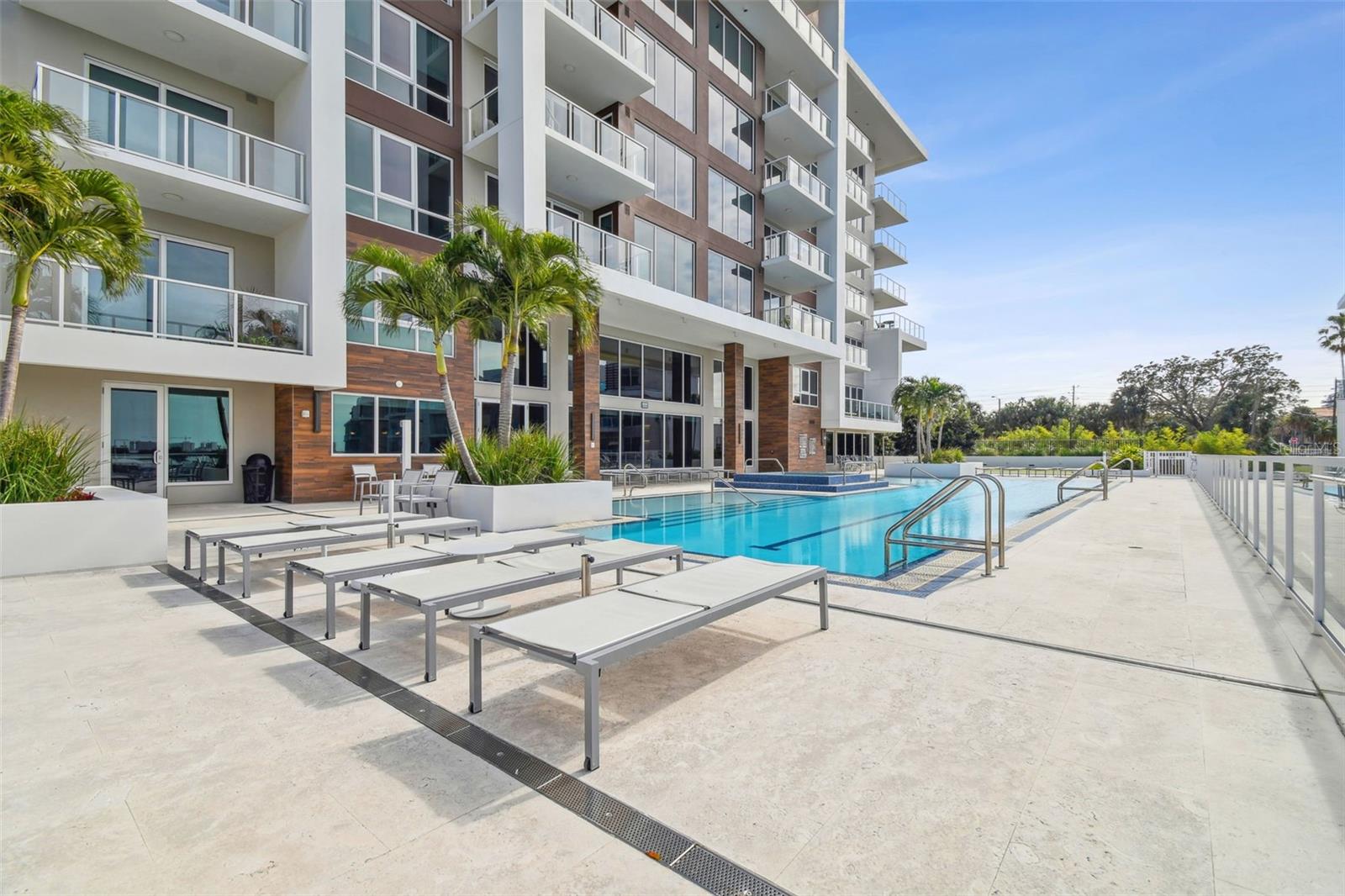 Image 21 of 32 For 920 Osceola Avenue 304