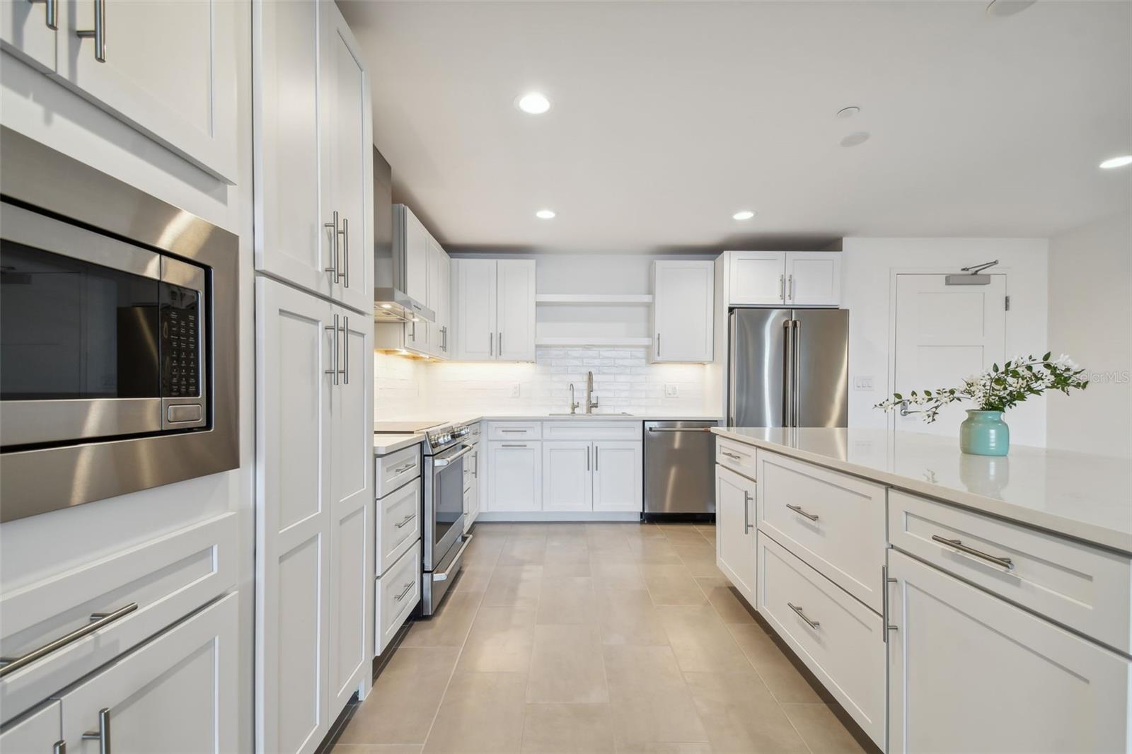 Image 5 of 32 For 920 Osceola Avenue 304