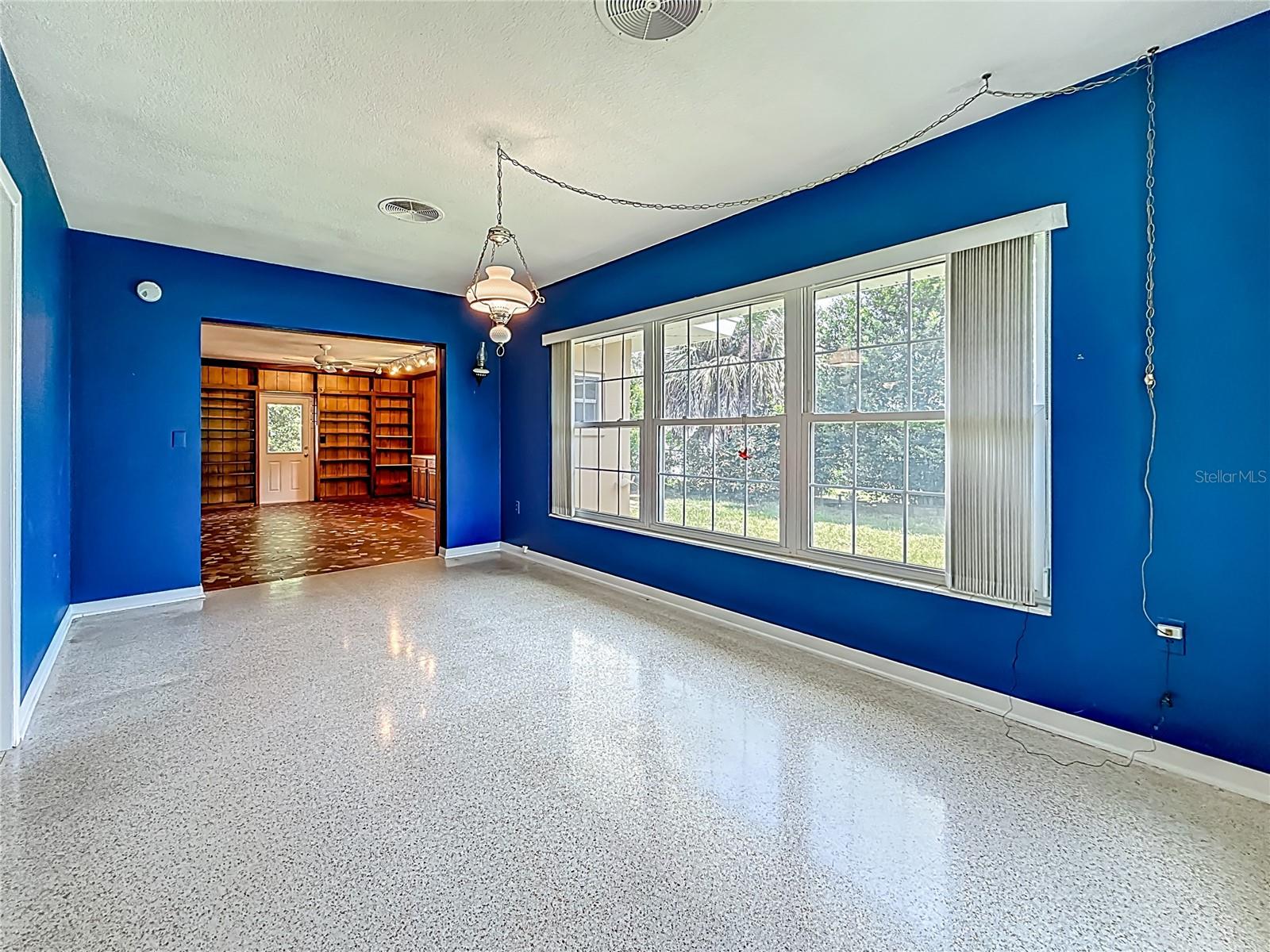 Image 8 of 36 For 1015 Willowbranch Avenue