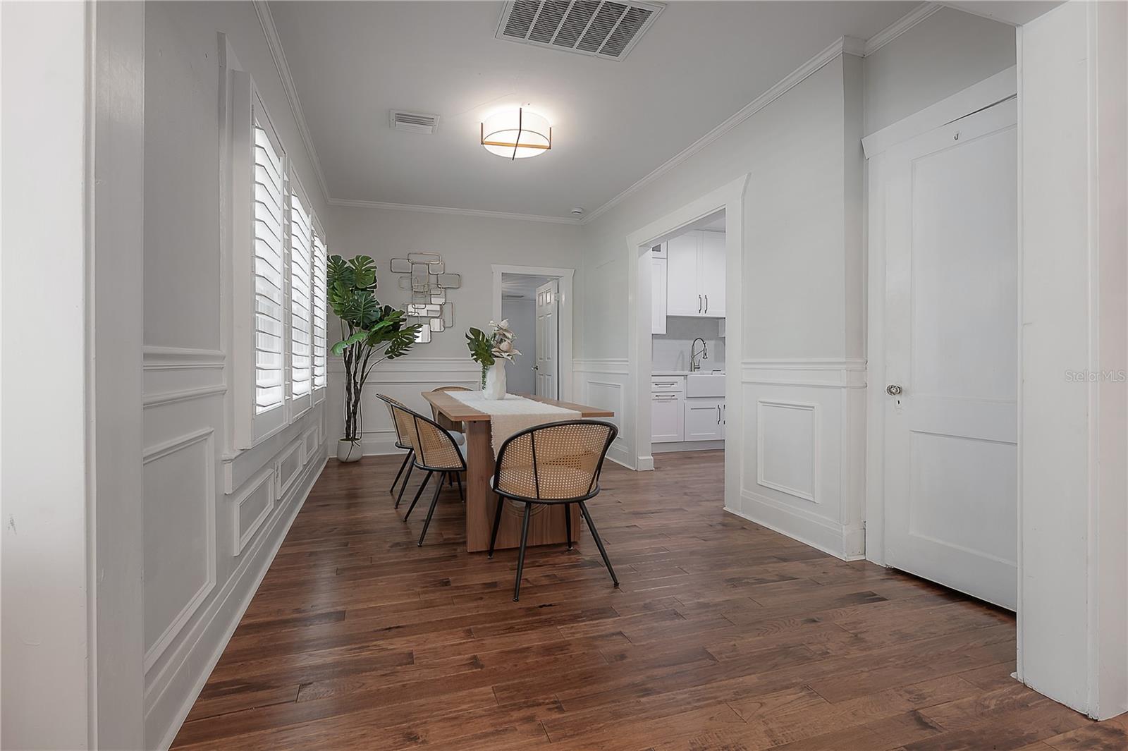 Image 15 of 46 For 213 Comanche Avenue