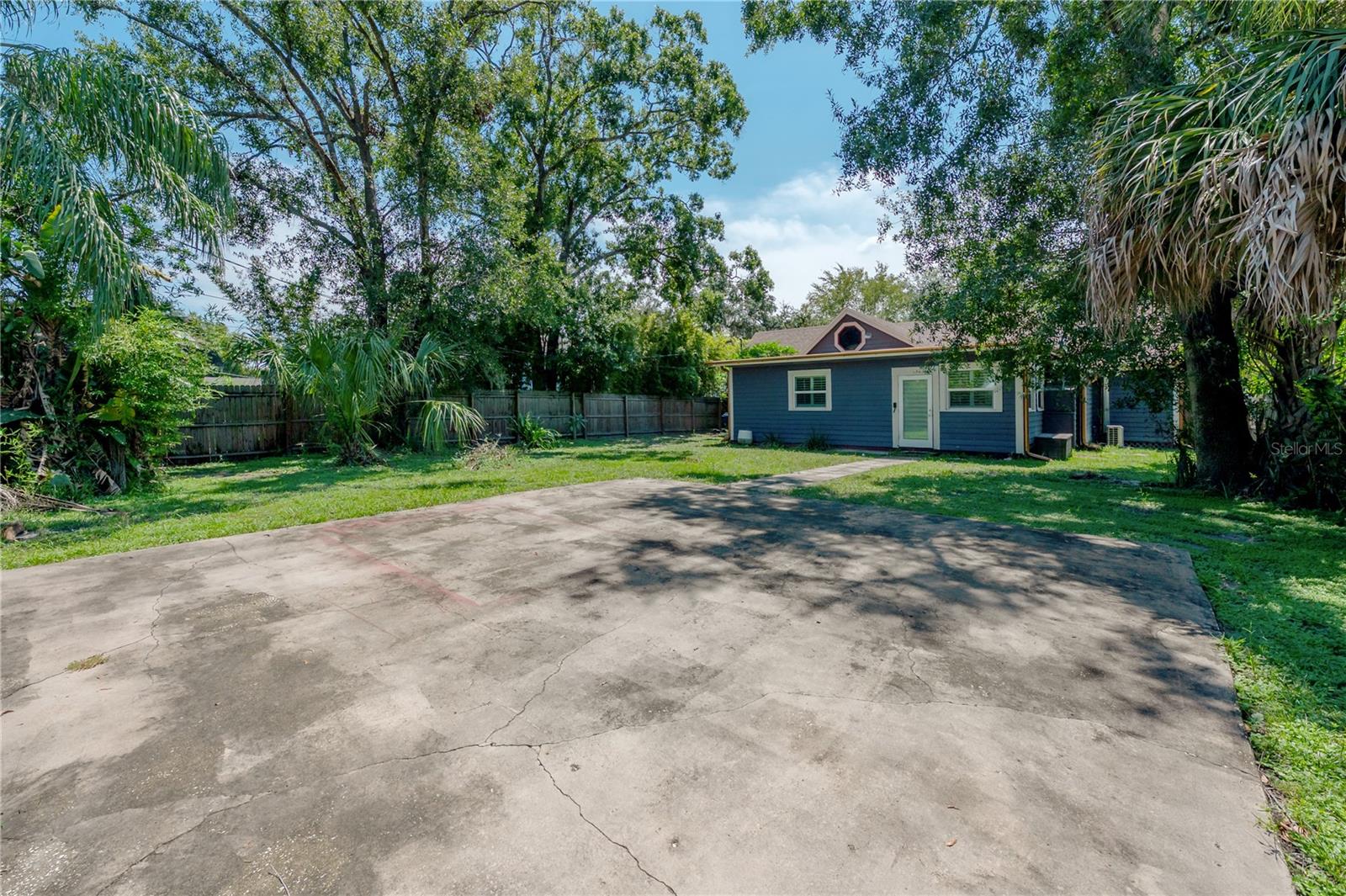 Image 40 of 46 For 213 Comanche Avenue