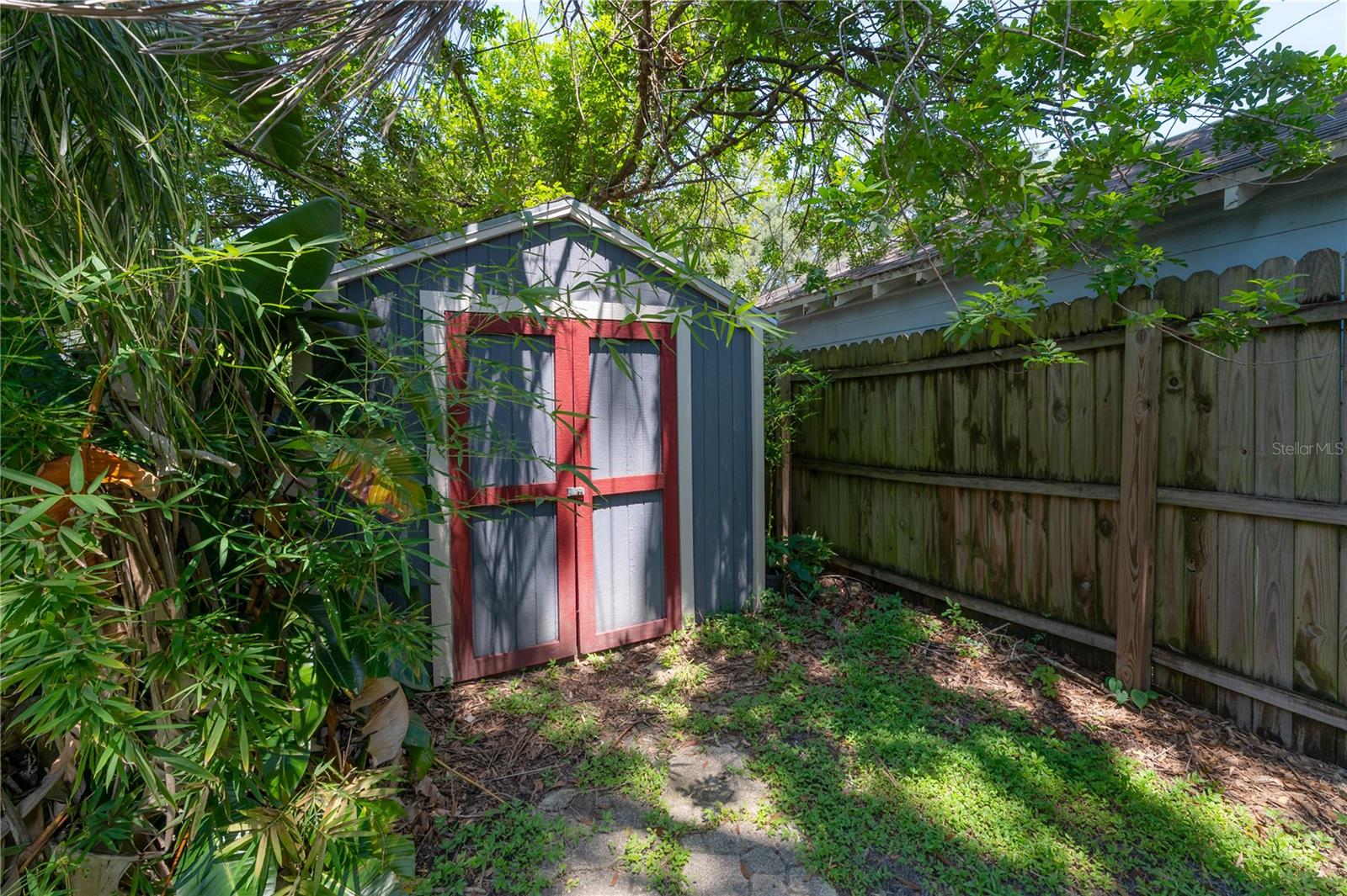 Image 41 of 46 For 213 Comanche Avenue