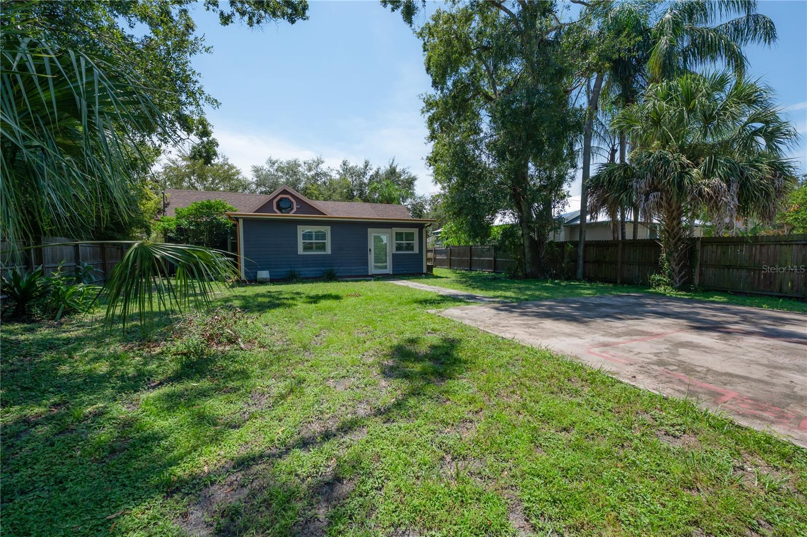 Image 42 of 46 For 213 Comanche Avenue