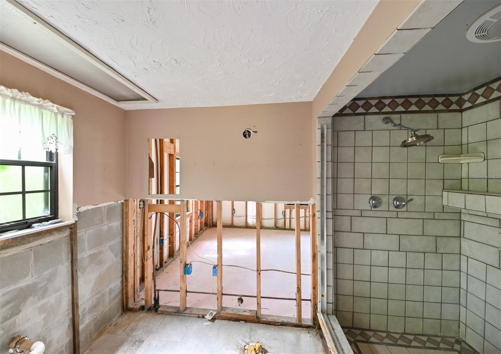 Image 11 of 23 For 34542 Orchid Parkway