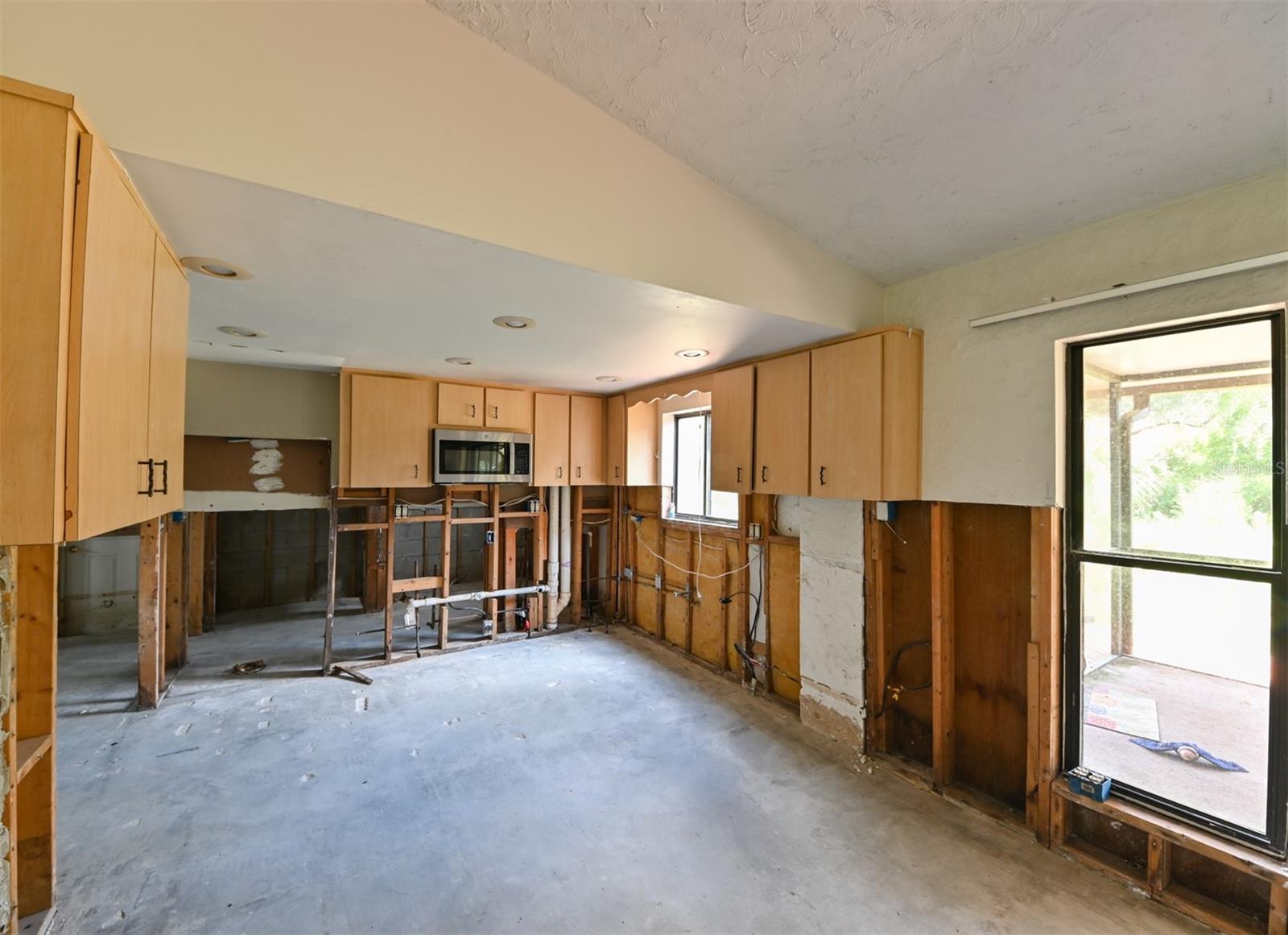 Image 8 of 23 For 34542 Orchid Parkway