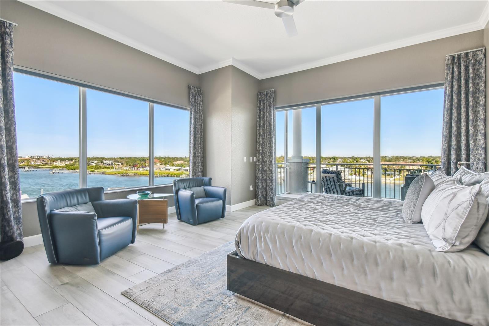 Image 14 of 31 For 20001 Gulf Boulevard 501