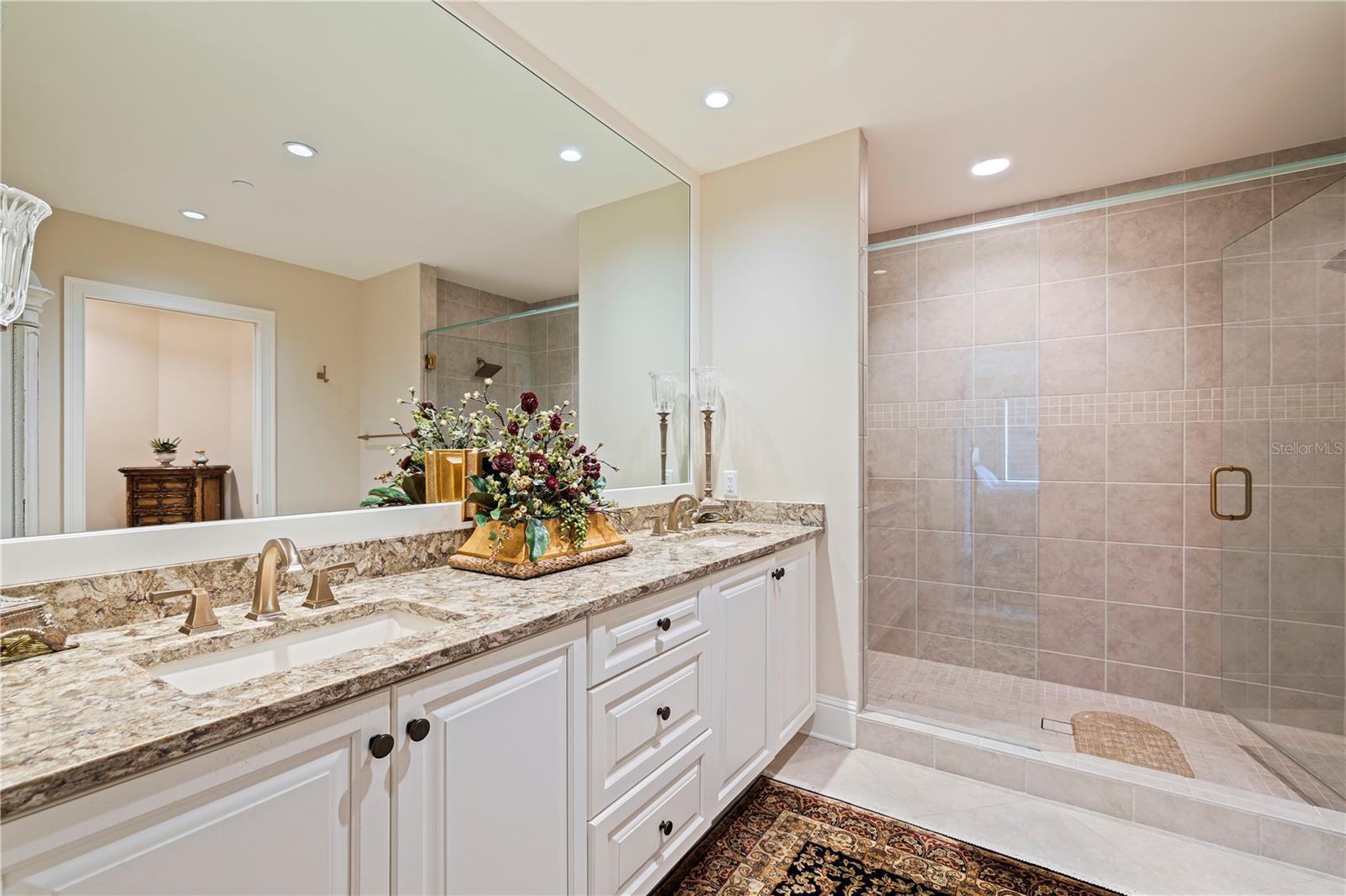 Image 23 of 46 For 85 Belleview Boulevard 204