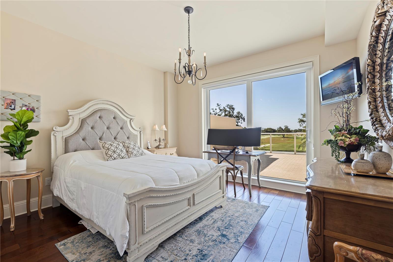 Image 26 of 46 For 85 Belleview Boulevard 204