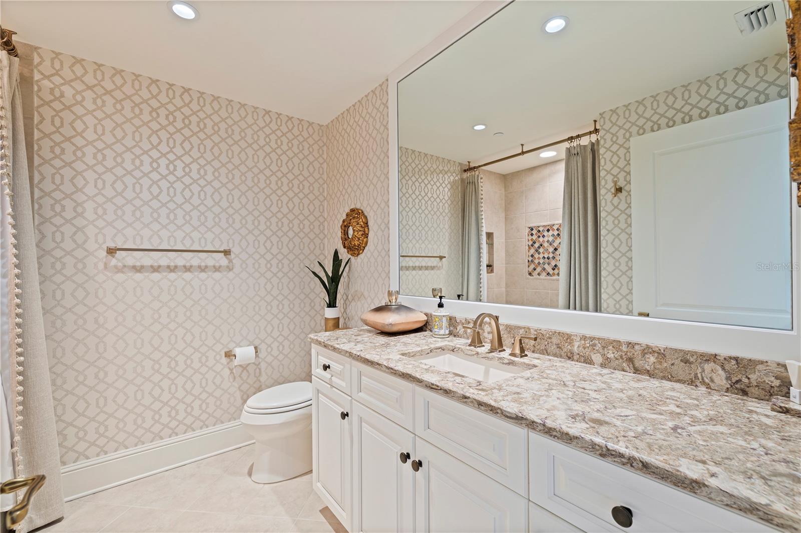 Image 28 of 46 For 85 Belleview Boulevard 204