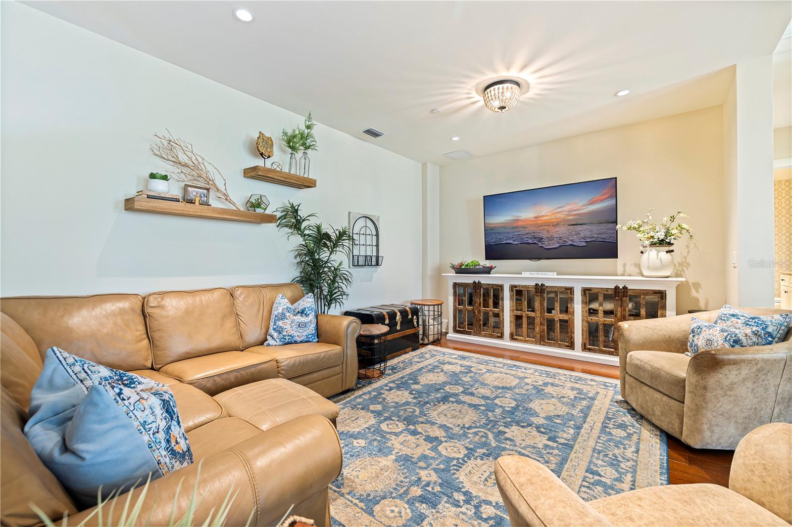 Image 7 of 46 For 85 Belleview Boulevard 204