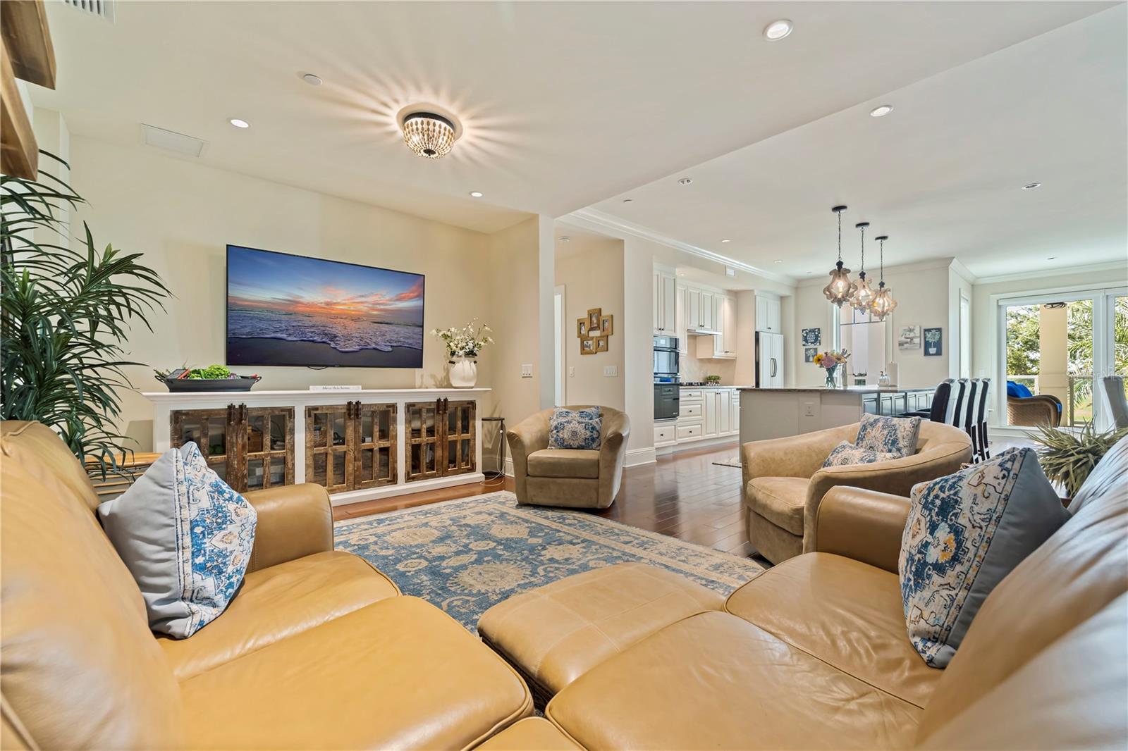 Image 8 of 46 For 85 Belleview Boulevard 204
