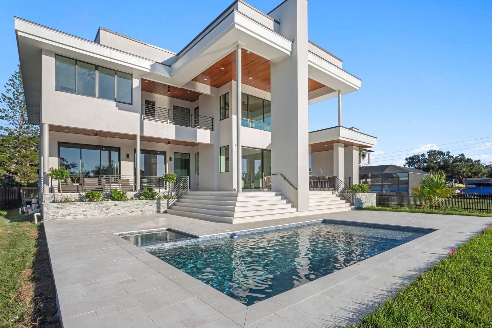 Image 16 of 41 For 4441 Pompano Drive Se