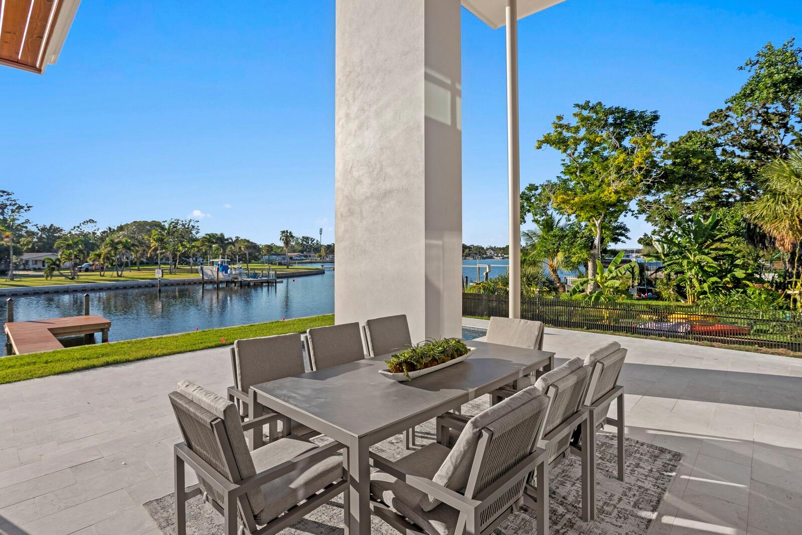 Image 19 of 41 For 4441 Pompano Drive Se