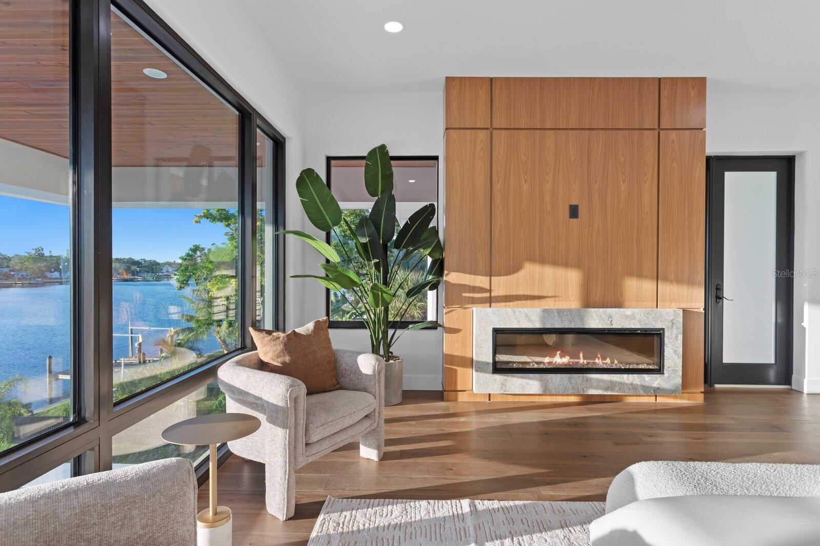 Image 21 of 41 For 4441 Pompano Drive Se