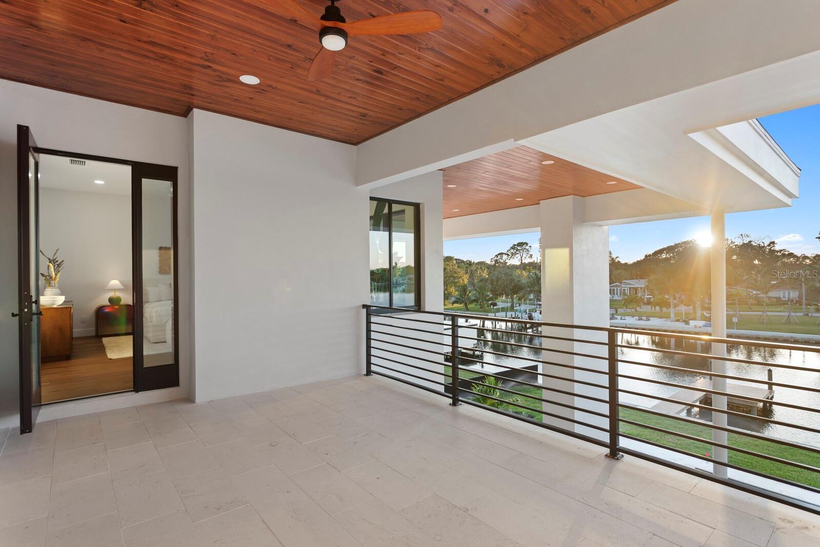 Image 25 of 41 For 4441 Pompano Drive Se