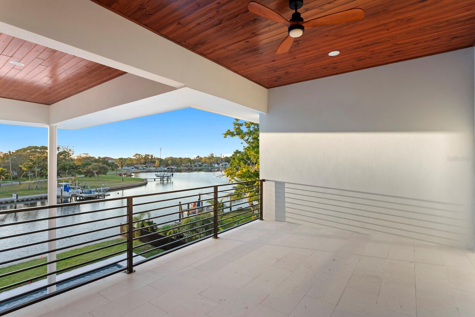 Image 26 of 41 For 4441 Pompano Drive Se