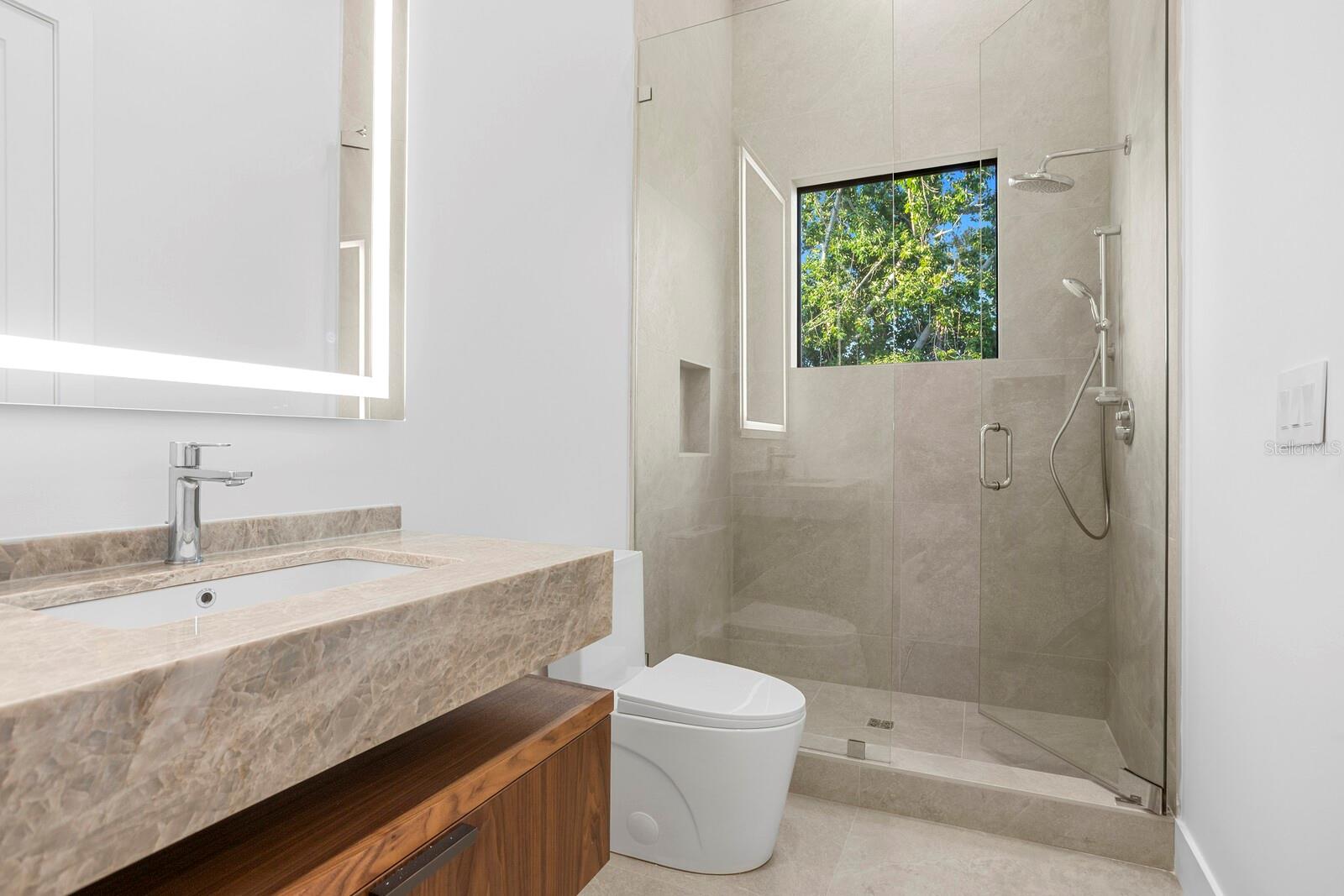 Image 30 of 41 For 4441 Pompano Drive Se