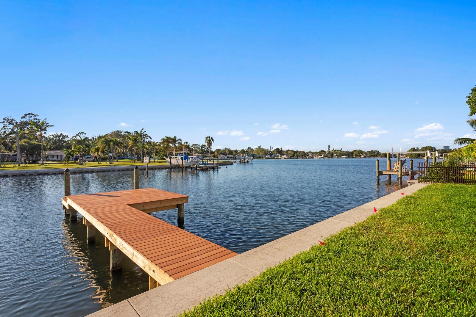 Image 37 of 41 For 4441 Pompano Drive Se